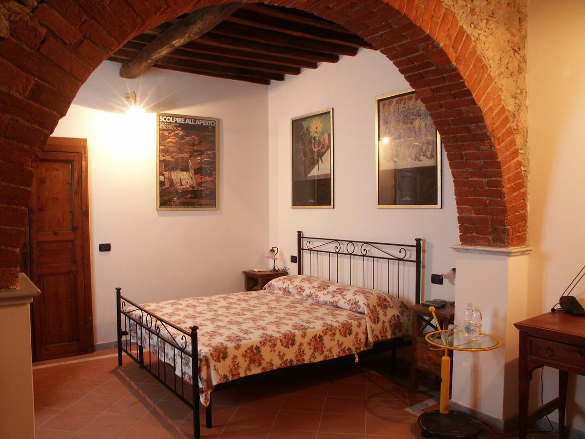 Galleria Ars Apua Bed and Breakfast Καρράρα Εξωτερικό φωτογραφία